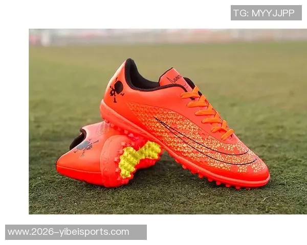 探索足球鞋PU材质的优势与应用解析提升运动表现的秘密武器